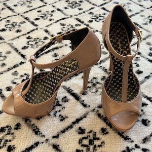 Jessica Simpson nude T-strap platform heels 7.5